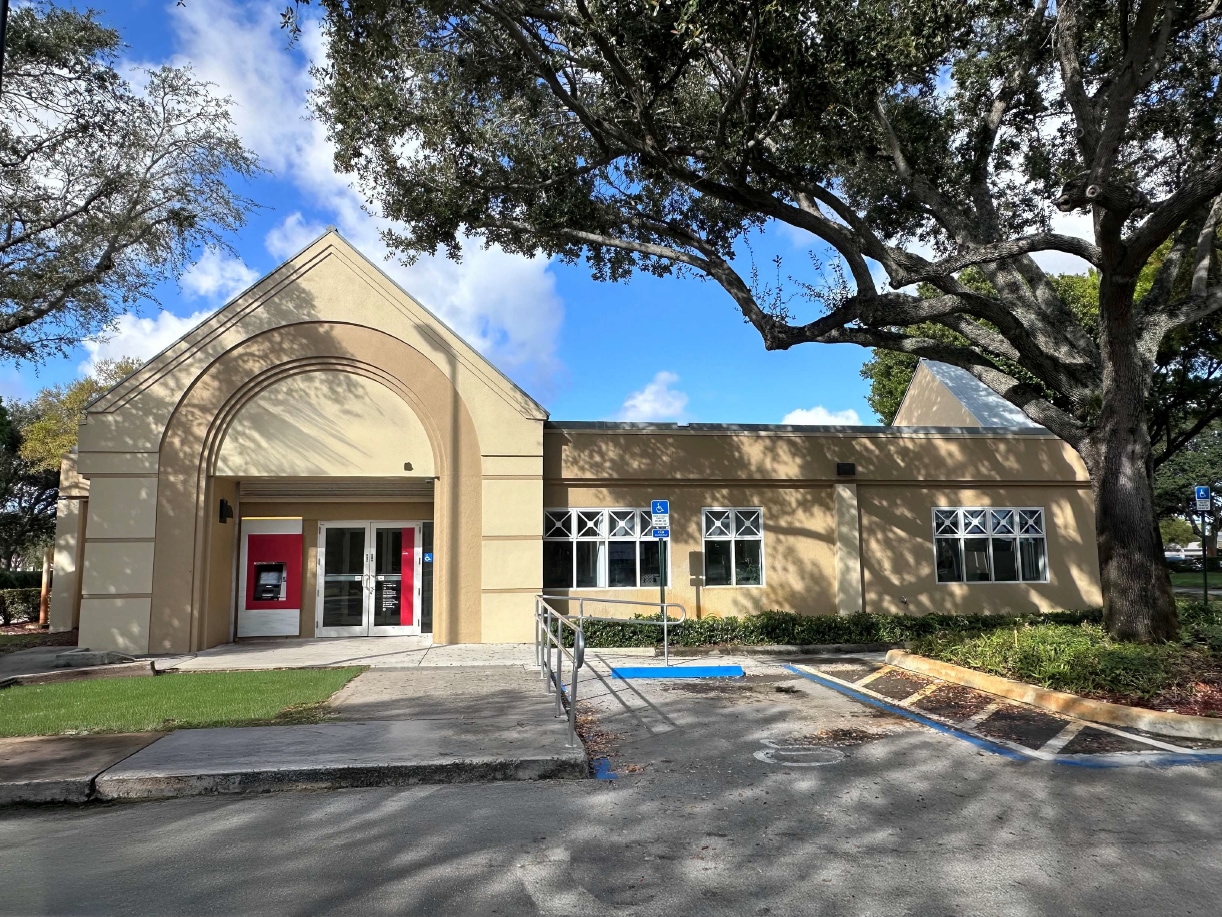 1700 W Commercial Blvd, Fort Lauderdale, FL for Sale