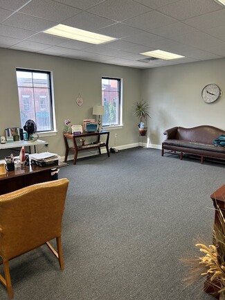 Lynchburg, VA Office/Retail - 104B Tradewynd Dr