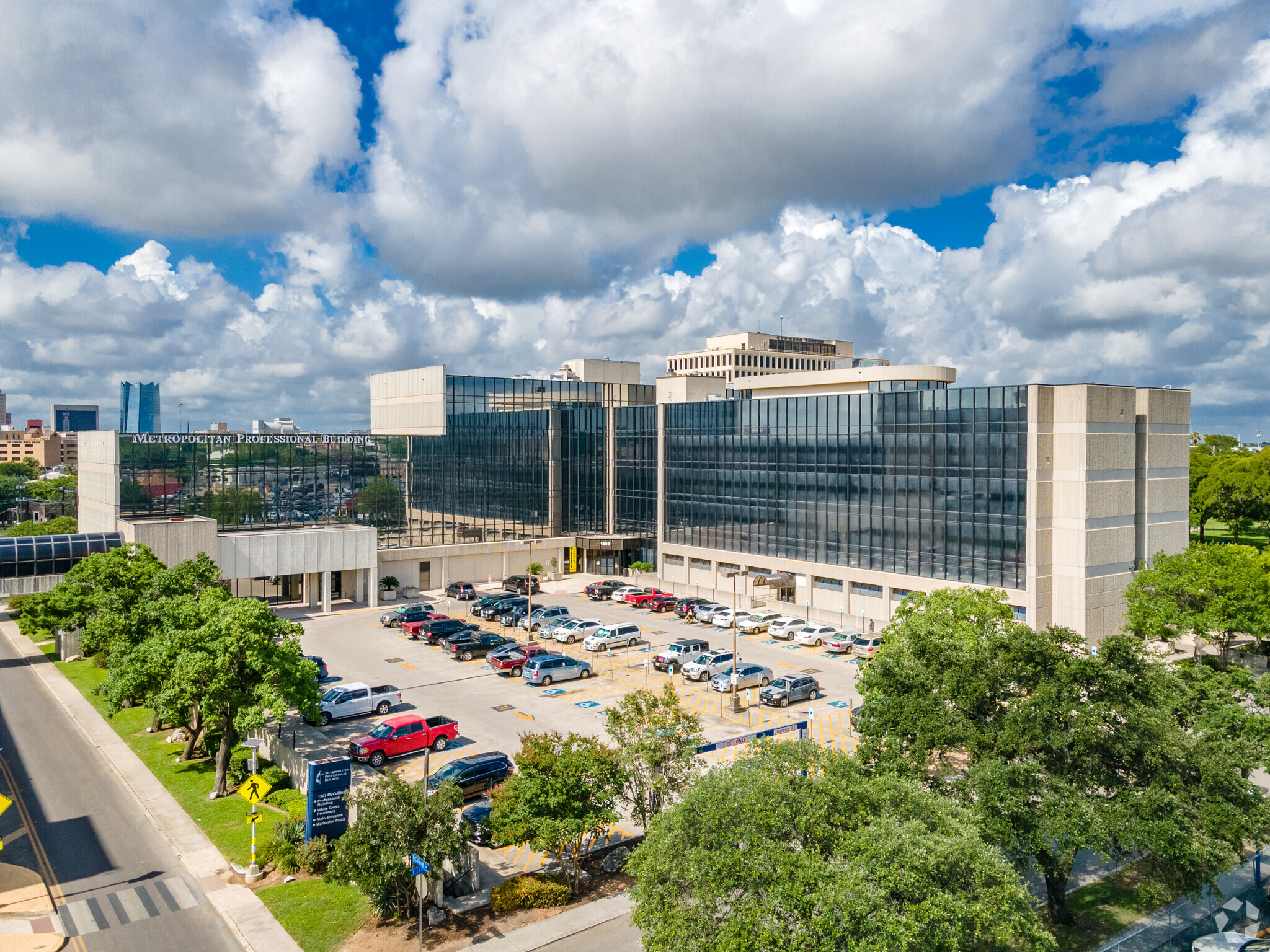 1303 McCullough Ave, San Antonio, TX for Rent