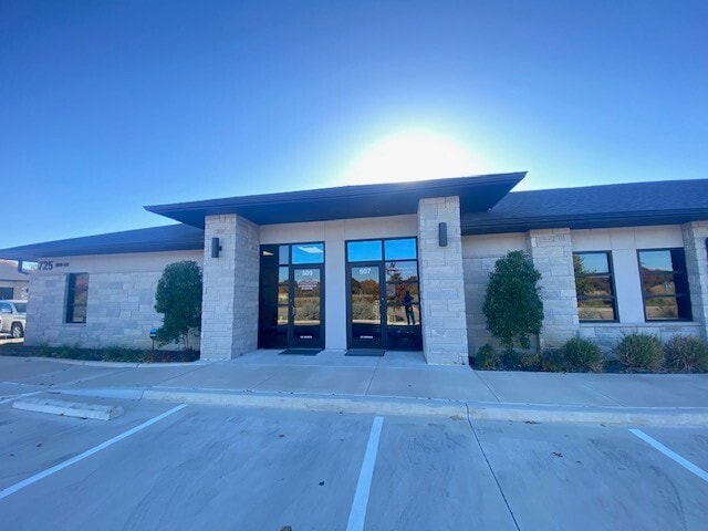 733 N Hwy 287, Mansfield, TX for Rent