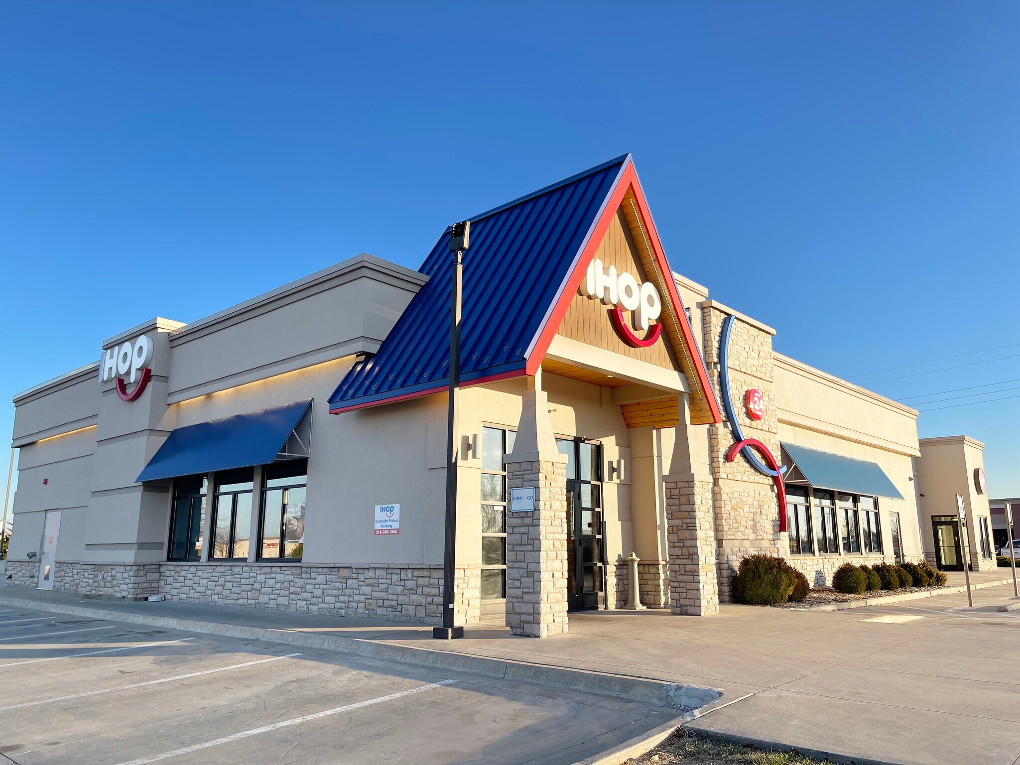1906 N Rock Rd, Derby, KS for Sale