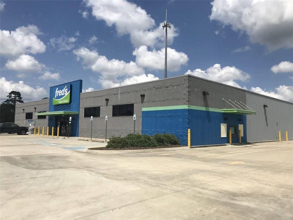 1514 Sampson St, Westlake, LA for Sale