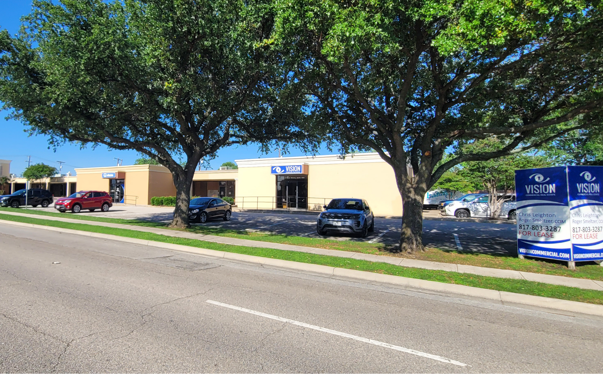 1340 S main St, Grapevine, TX for Rent