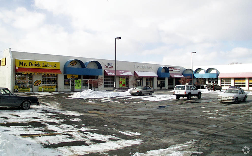 161-169 N Groesbeck Hwy, Mount Clemens, MI for Rent