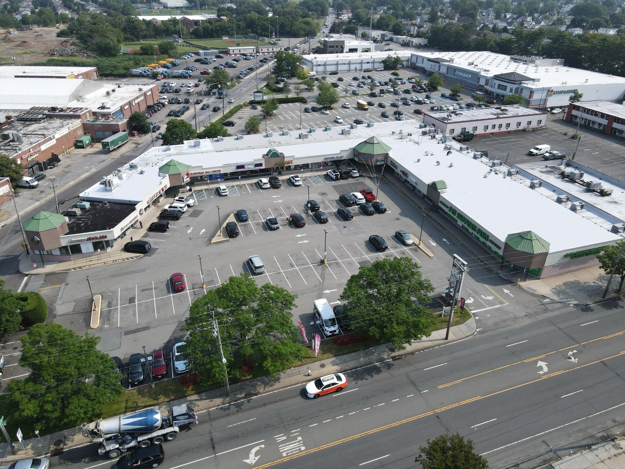 456-488 Hempstead Tpke, West Hempstead, NY for Rent