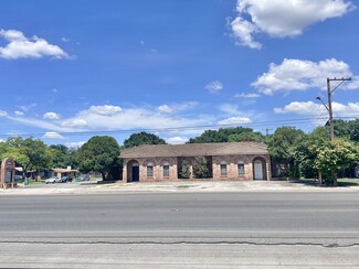 San Antonio, TX Medical - 1700 S WW White Rd