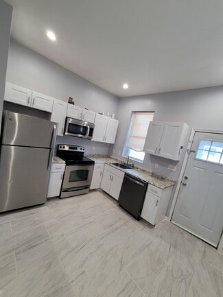 Baltimore, MD Apartments - 2635 N Calvert St