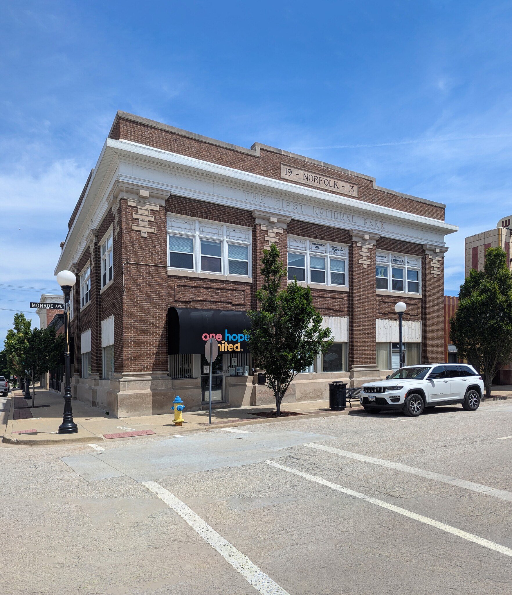 701 Monroe Ave, Charleston, IL for Sale