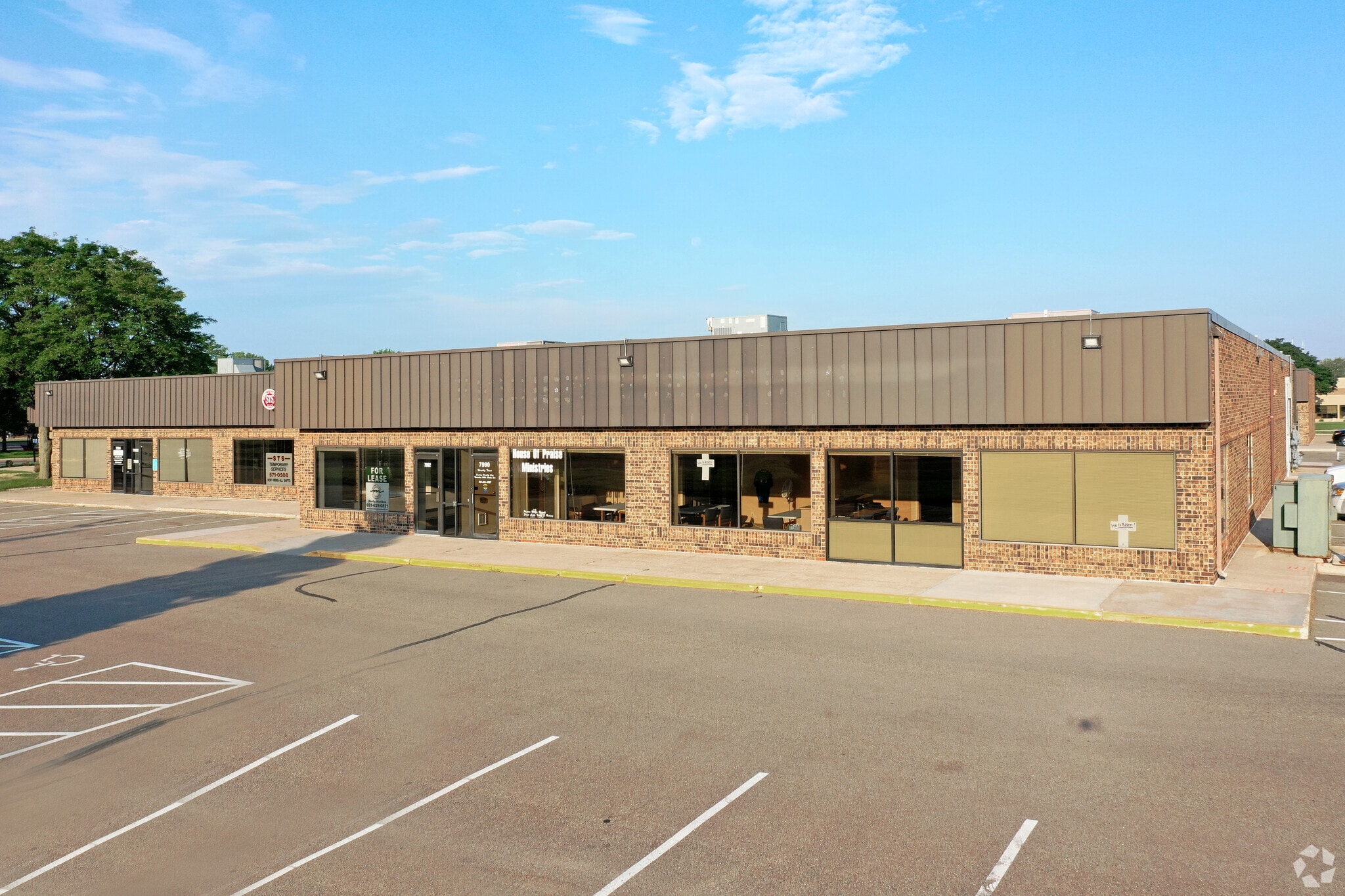 7960-7990 University Ave NE, Fridley, MN for Rent
