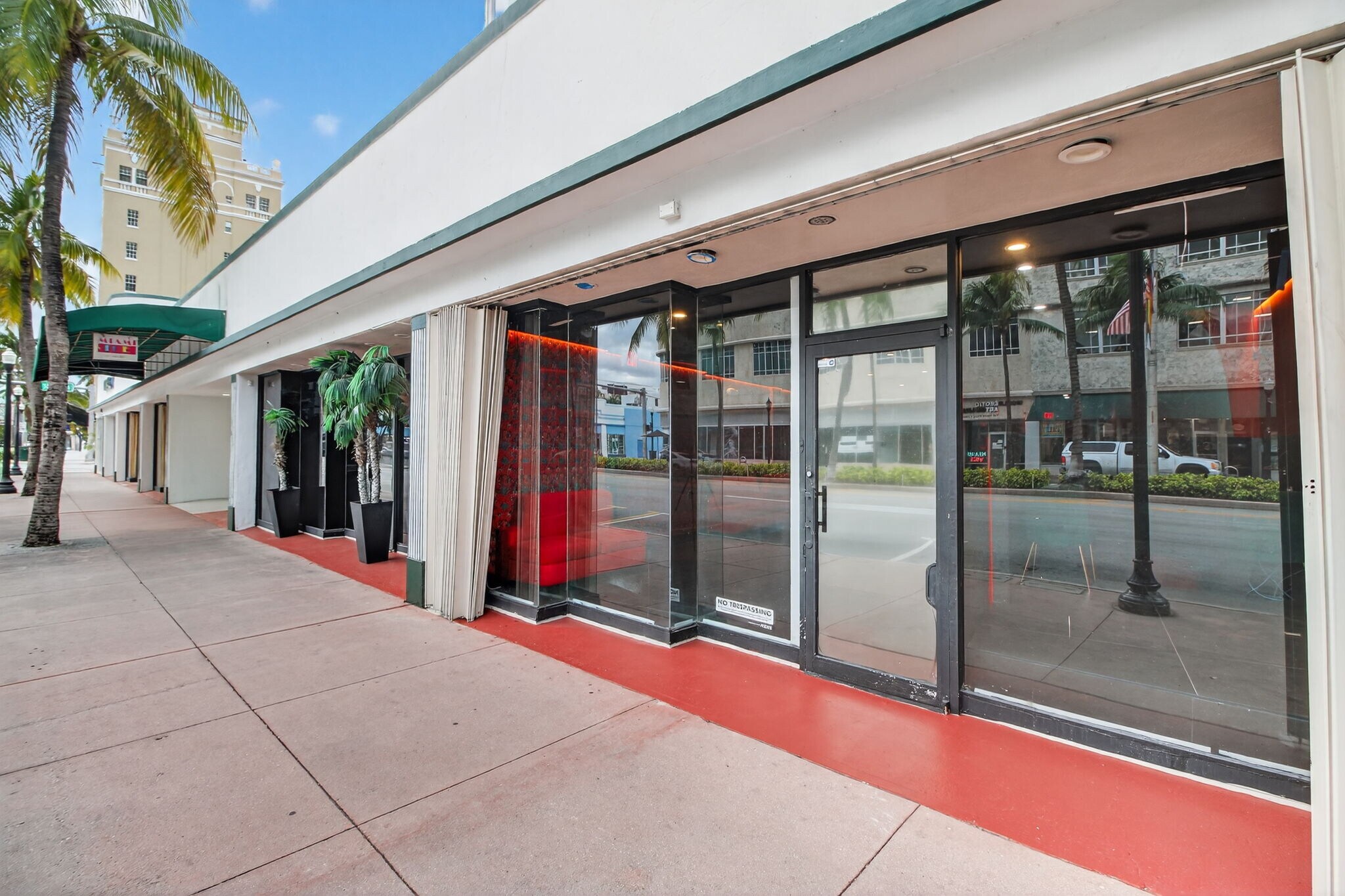 1210 Washington Ave, Miami Beach, FL for Rent