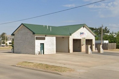 623 E 1st St, Pratt, KS for Sale