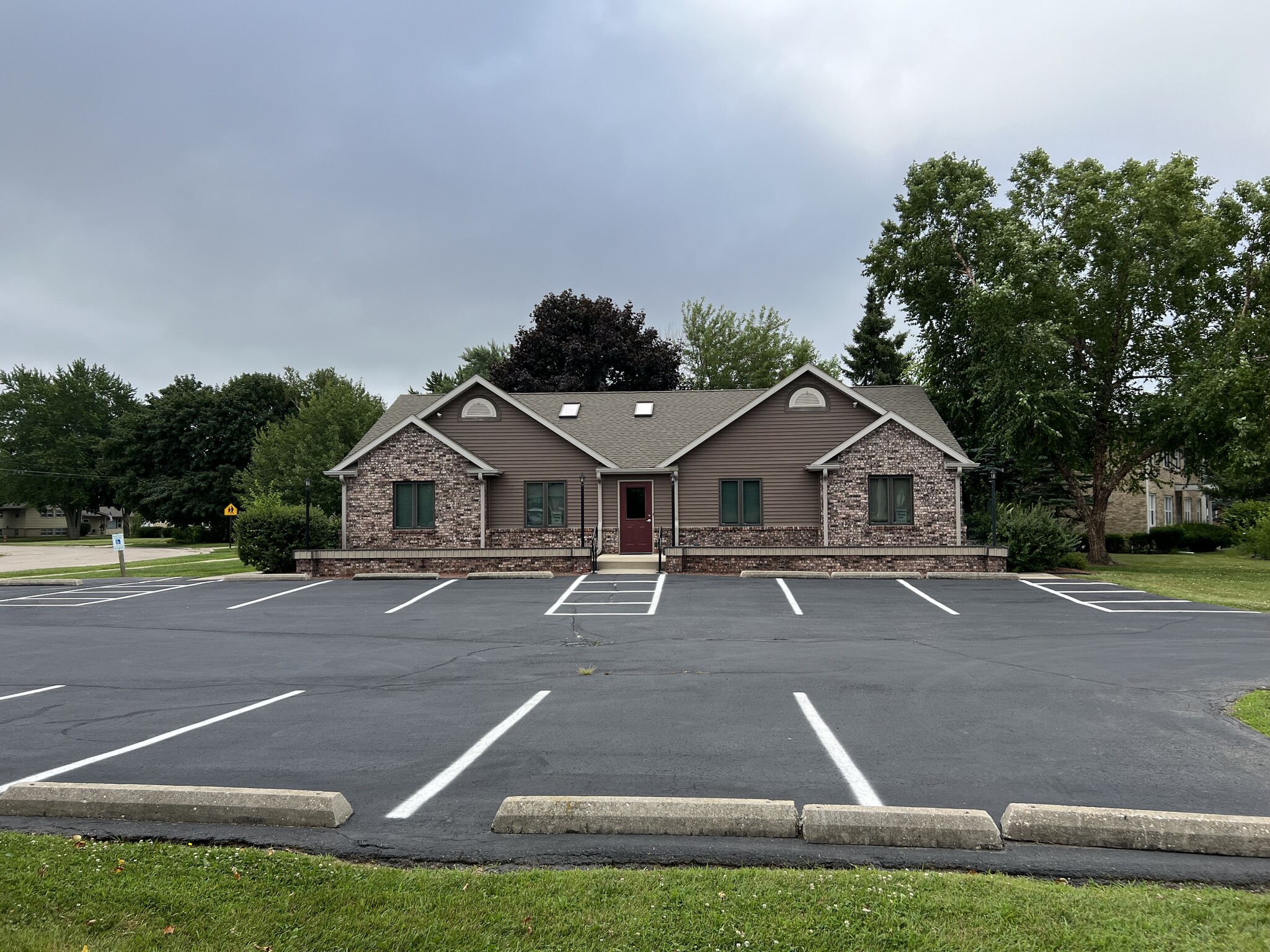 1446 N Randall Ave, Janesville, WI for Sale