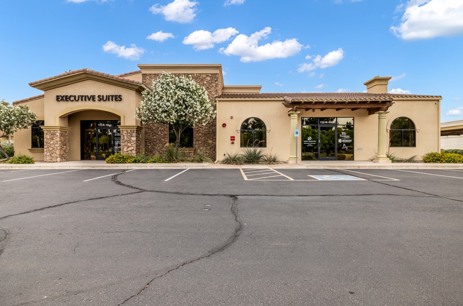 725 W Elliot Rd, Gilbert, AZ for Sale