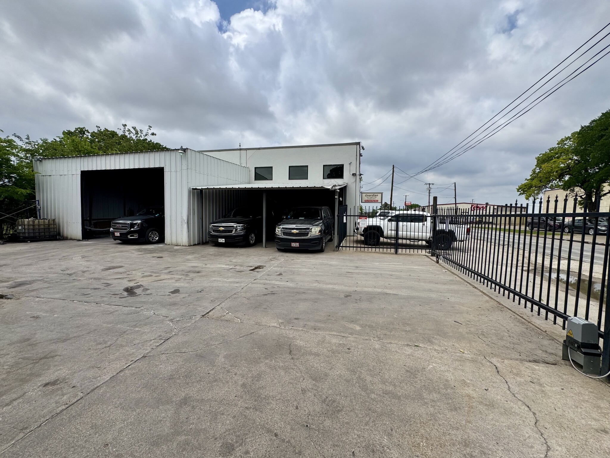11211 Ables Ln, Dallas, TX for Sale