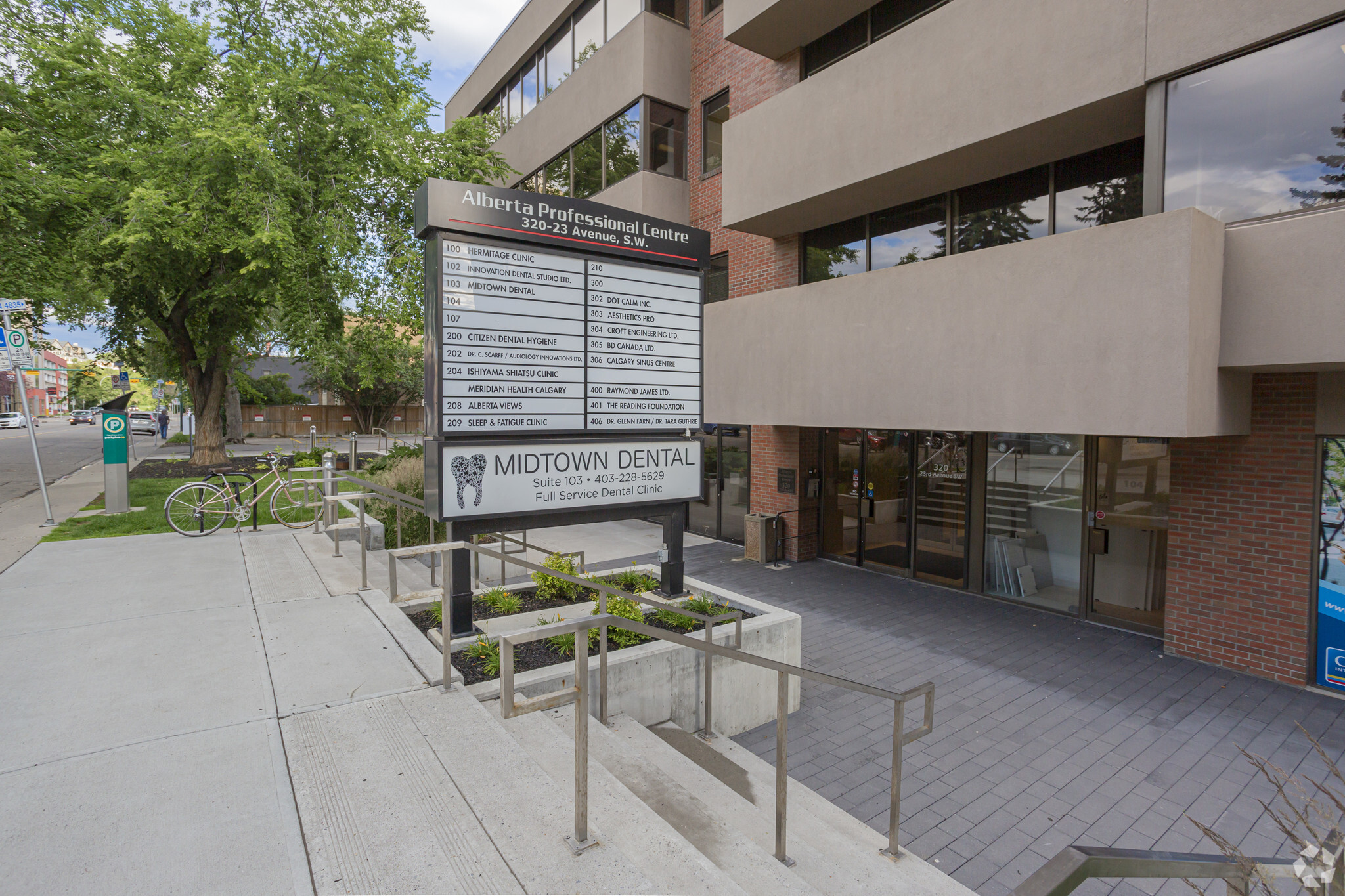 320 23rd Ave SW, Calgary, AB for Rent