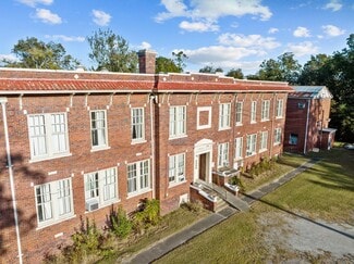 New Bern, NC Schools - 1217 N Pasteur St