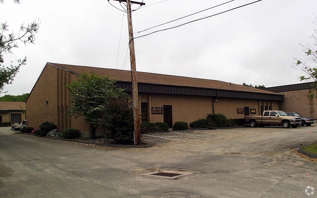 2056 Thomaston Ave, Waterbury, CT for Rent