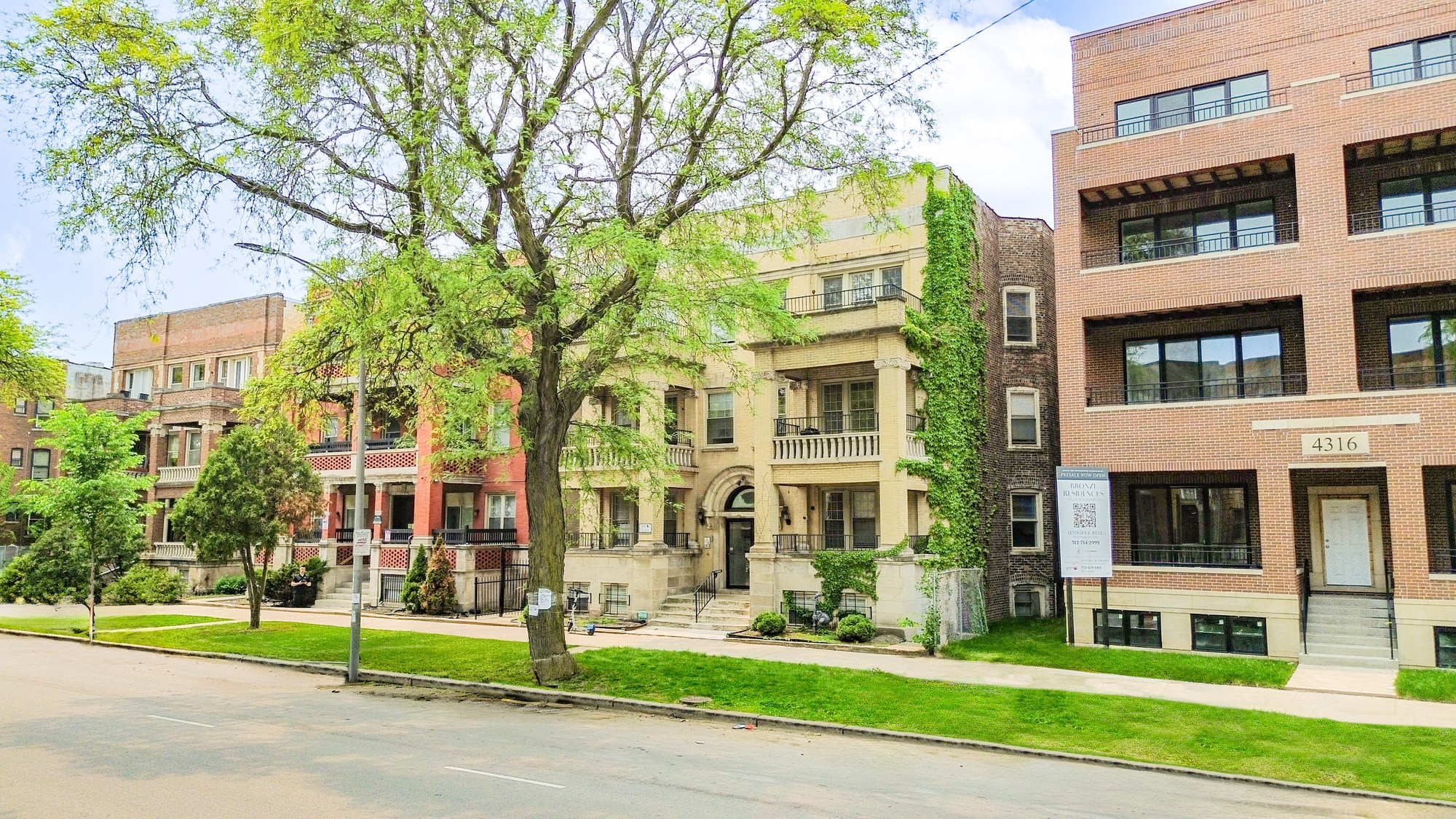 4320 S Michigan Ave, Chicago, IL for Sale