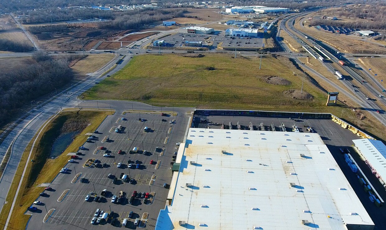 631 E Markey Pky, Belton, MO for Sale