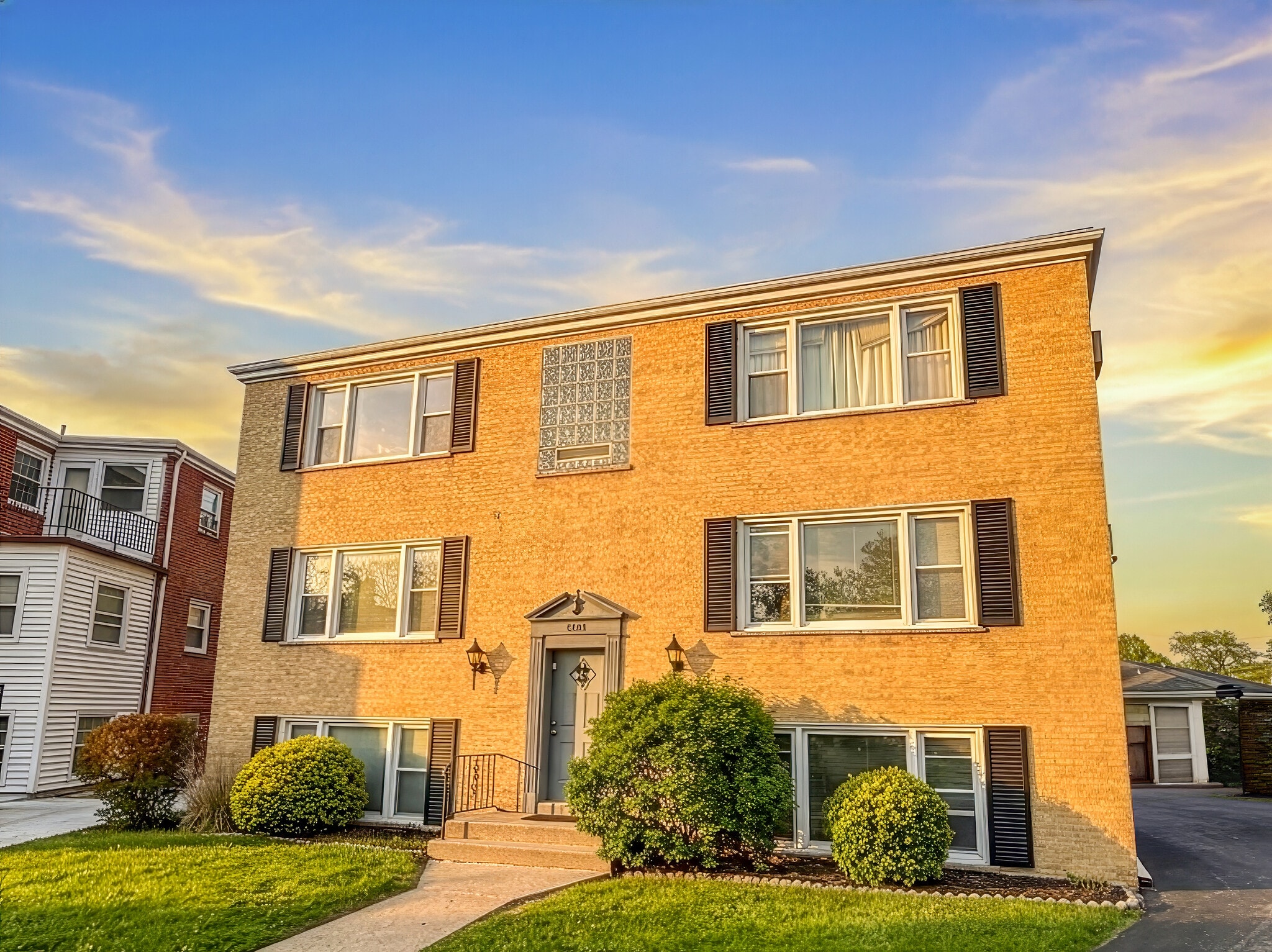 8109 W Lawrence Ave, Norridge, IL for Sale