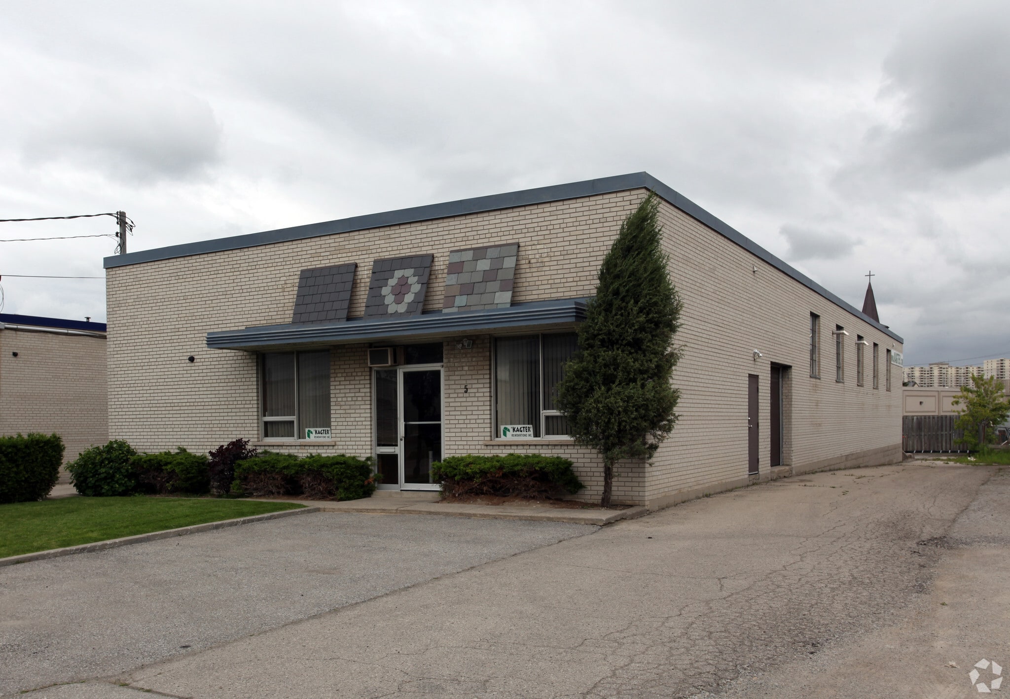 5 Canso Rd, Toronto, ON for Rent