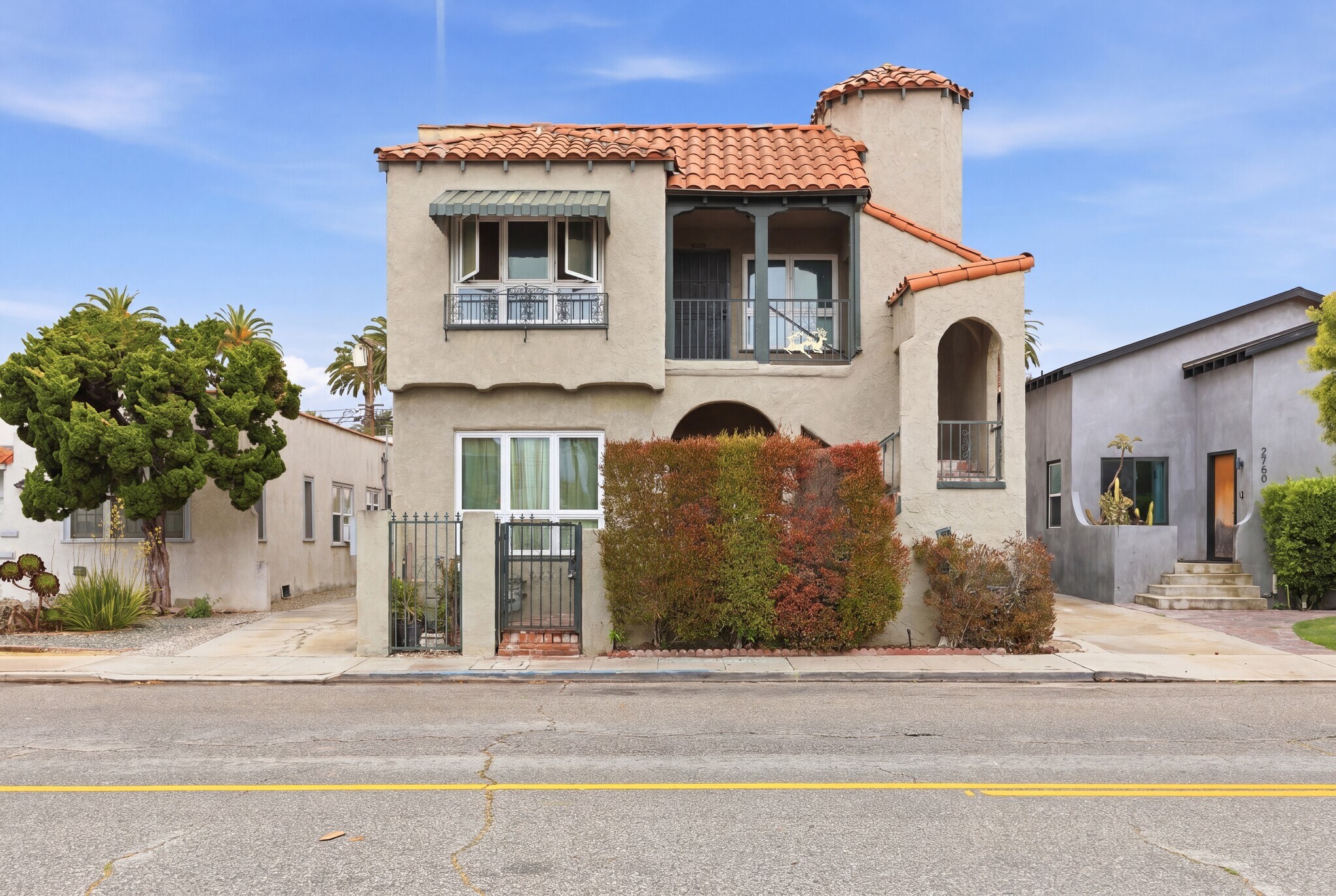 2744 S Redondo Blvd, Los Angeles, CA for Sale