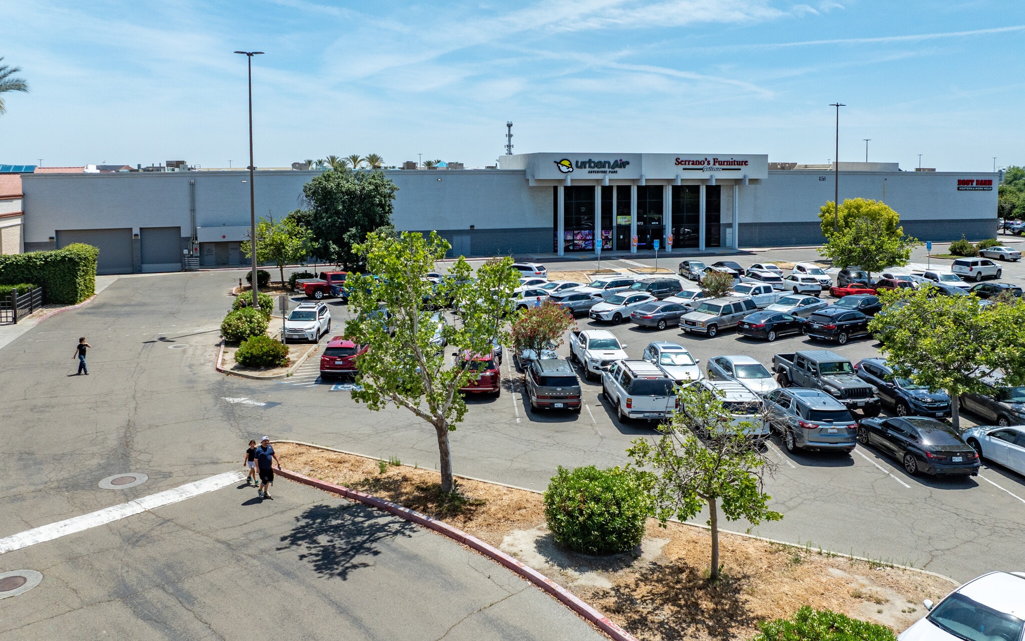 1673 W Lacey Blvd, Hanford, CA for Sale