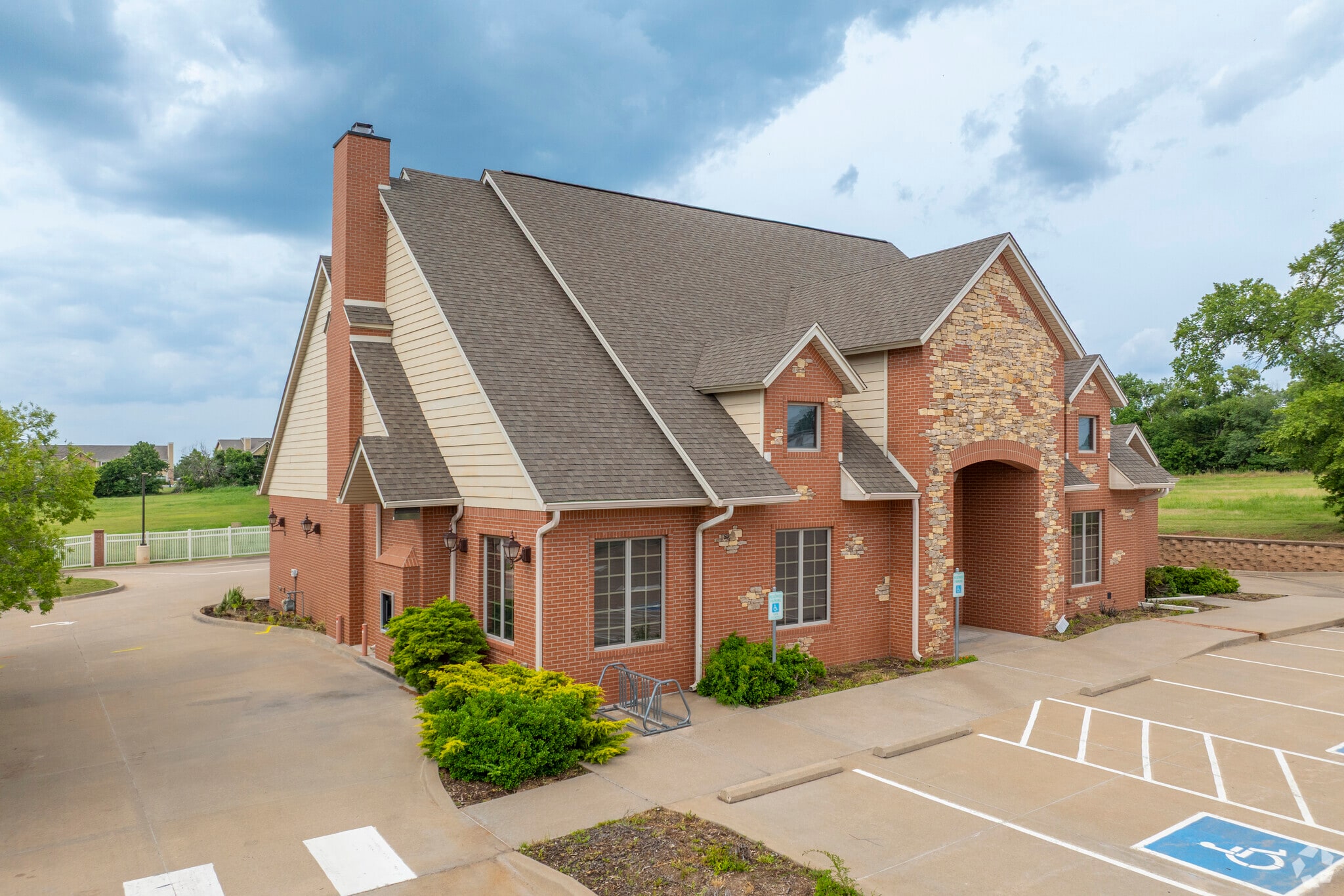 525 S Jardot Rd, Stillwater, OK for Sale