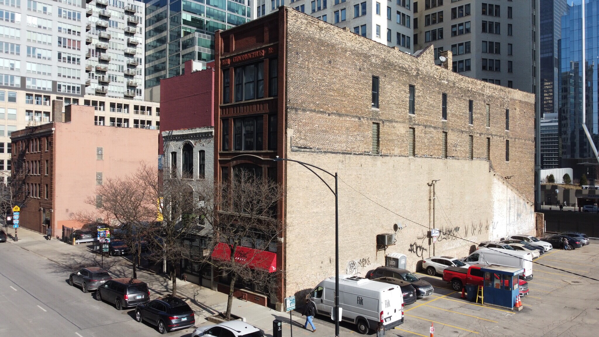 321 S Jefferson St, Chicago, IL for Rent