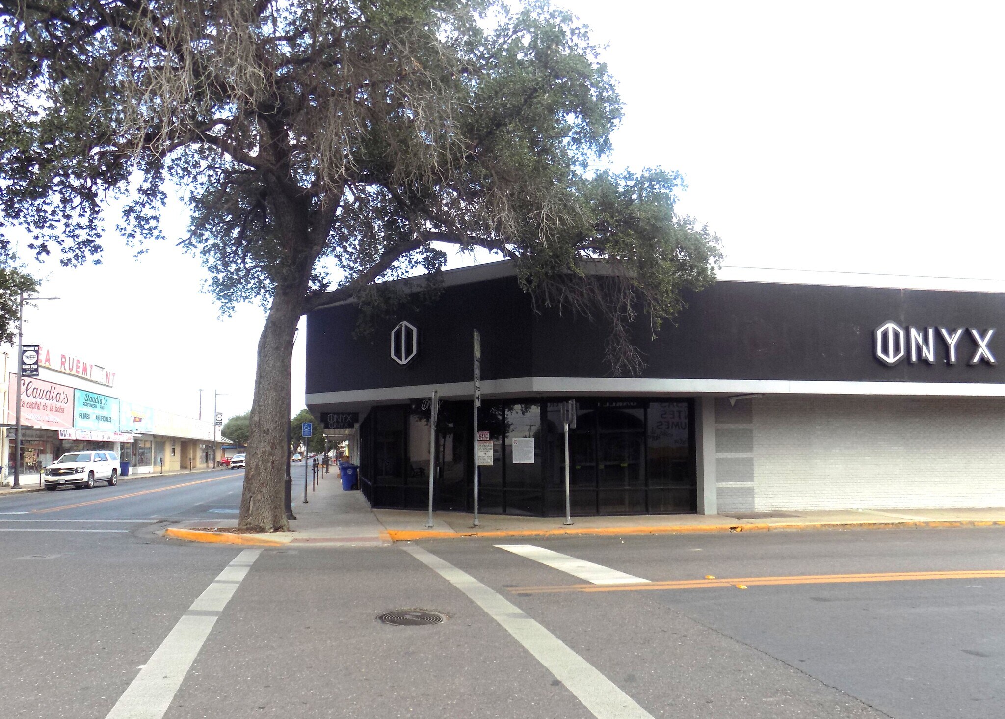 100 W Main St, Eagle Pass, TX for Sale
