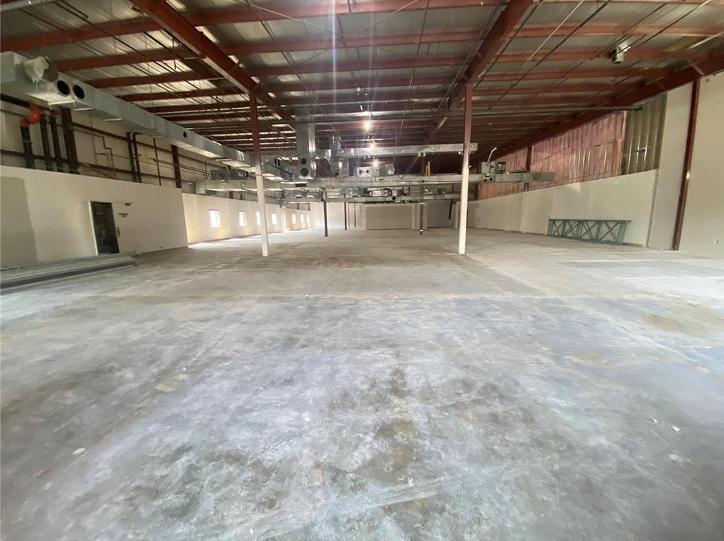 5255 Rockwell Dr NE, Cedar Rapids, IA for Rent