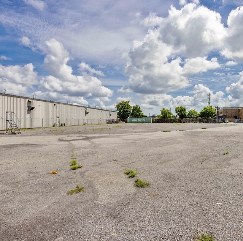 22 Slack Rd, Ottawa, ON for Rent