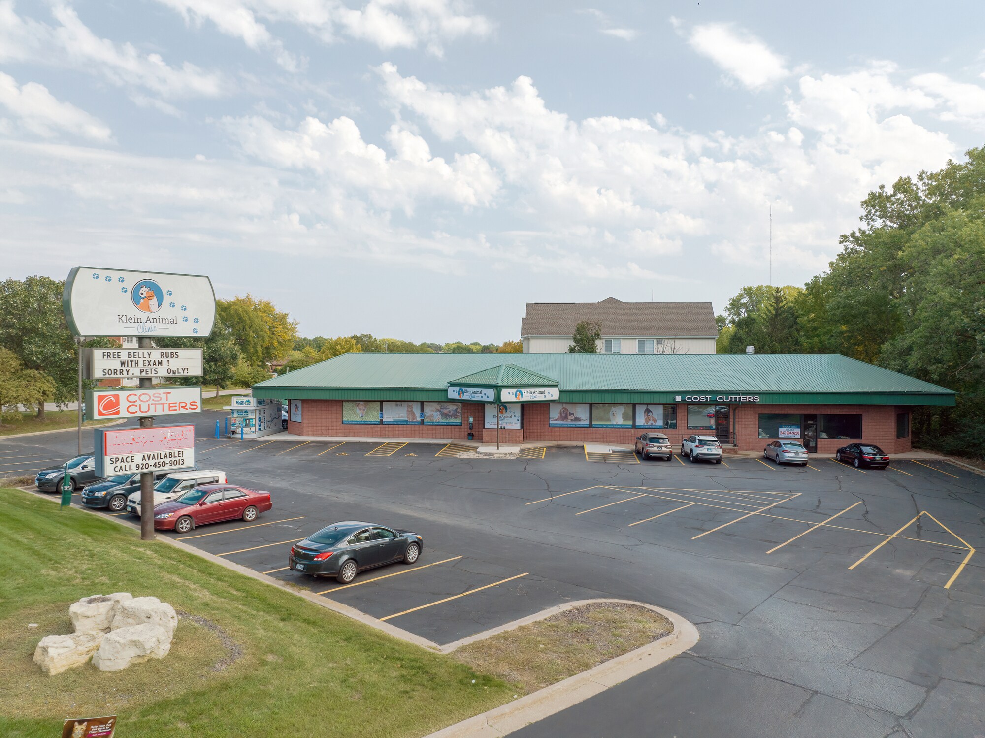 2925 18th St, Bettendorf, IA for Rent