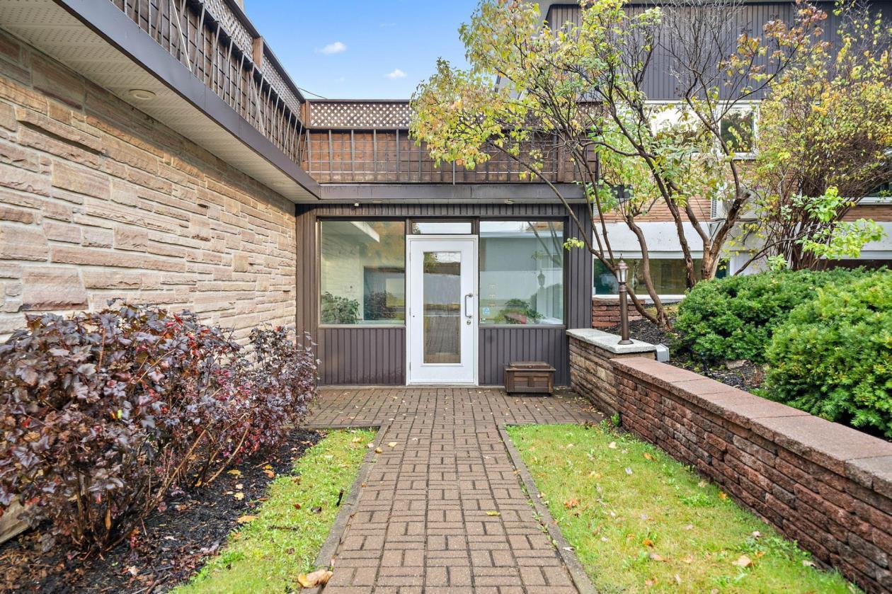 600Z-600AZ St Franchère, Laval, QC for Sale