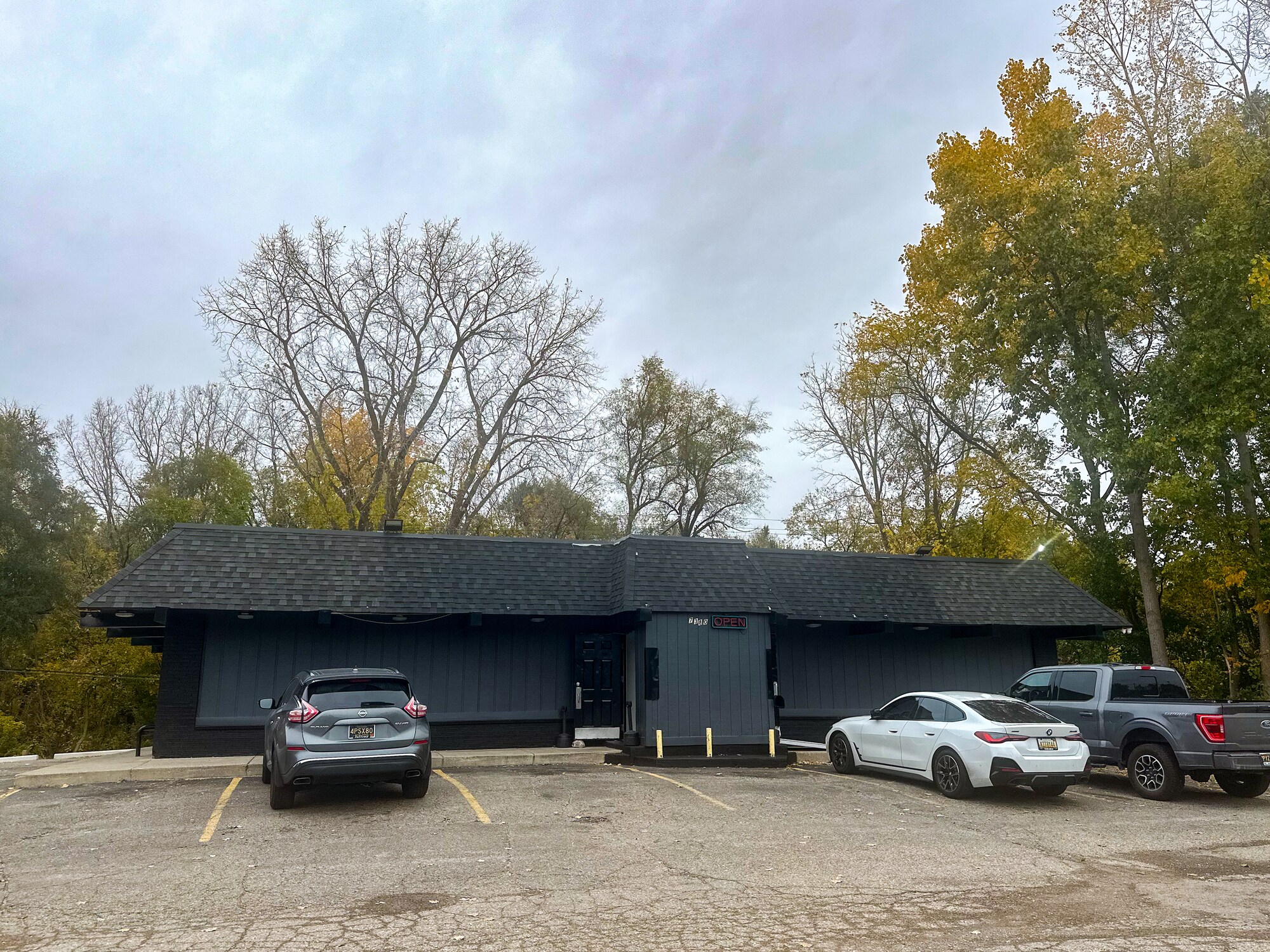 3870 Elizabeth Lake Rd, Waterford, MI for Sale