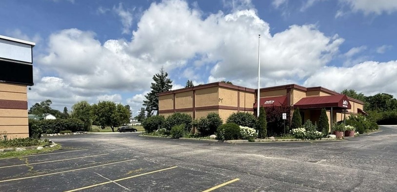 26400 N Rand Rd, Wauconda, IL for Rent