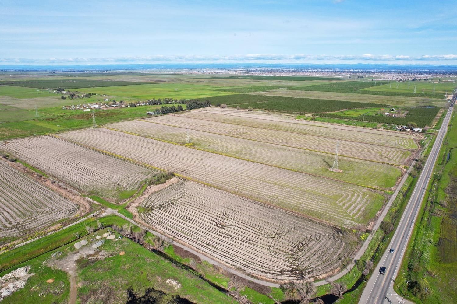 7920 Country Acres Ln, Elverta, CA for Sale