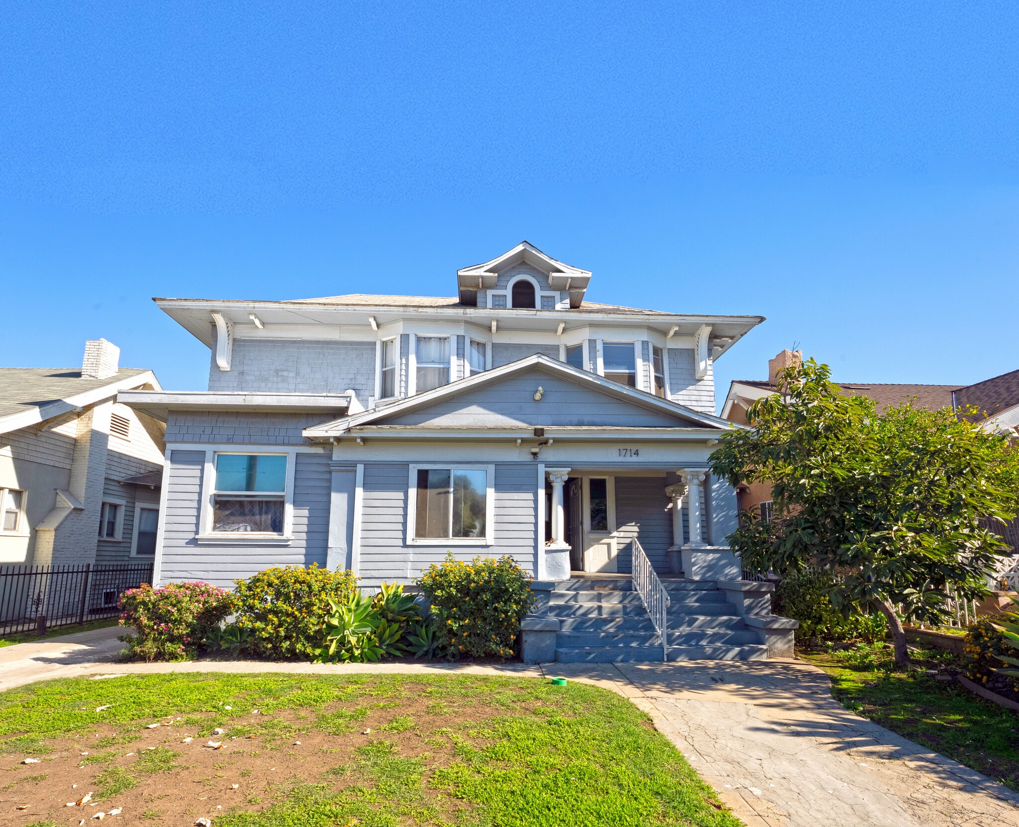 1714 3rd Ave, Los Angeles, CA for Sale