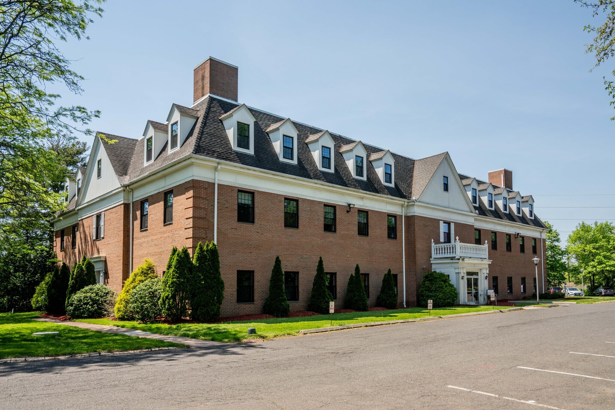 30 Jordan Ln, Wethersfield, CT for Sale