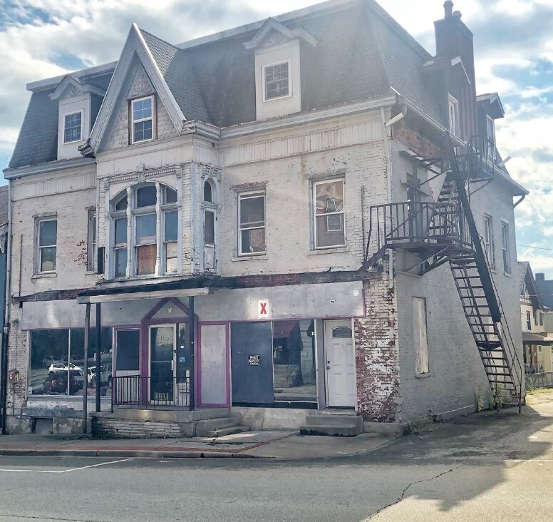 102 E Pittsburgh St, Greensburg, PA for Sale