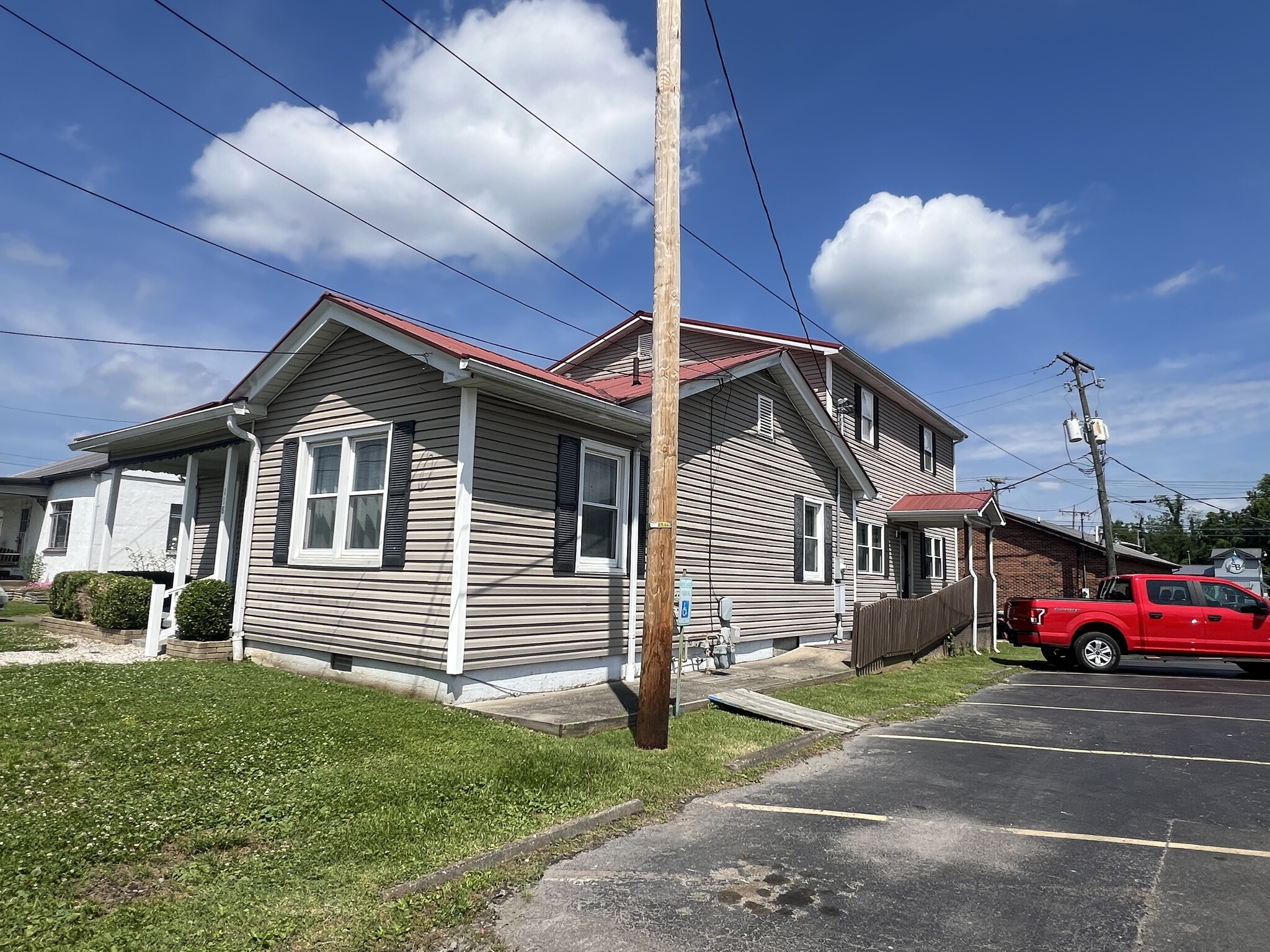 118 Dingess St, Barboursville, WV for Sale