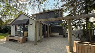 Winnipeg, MB Freestanding - 858 Corydon Av
