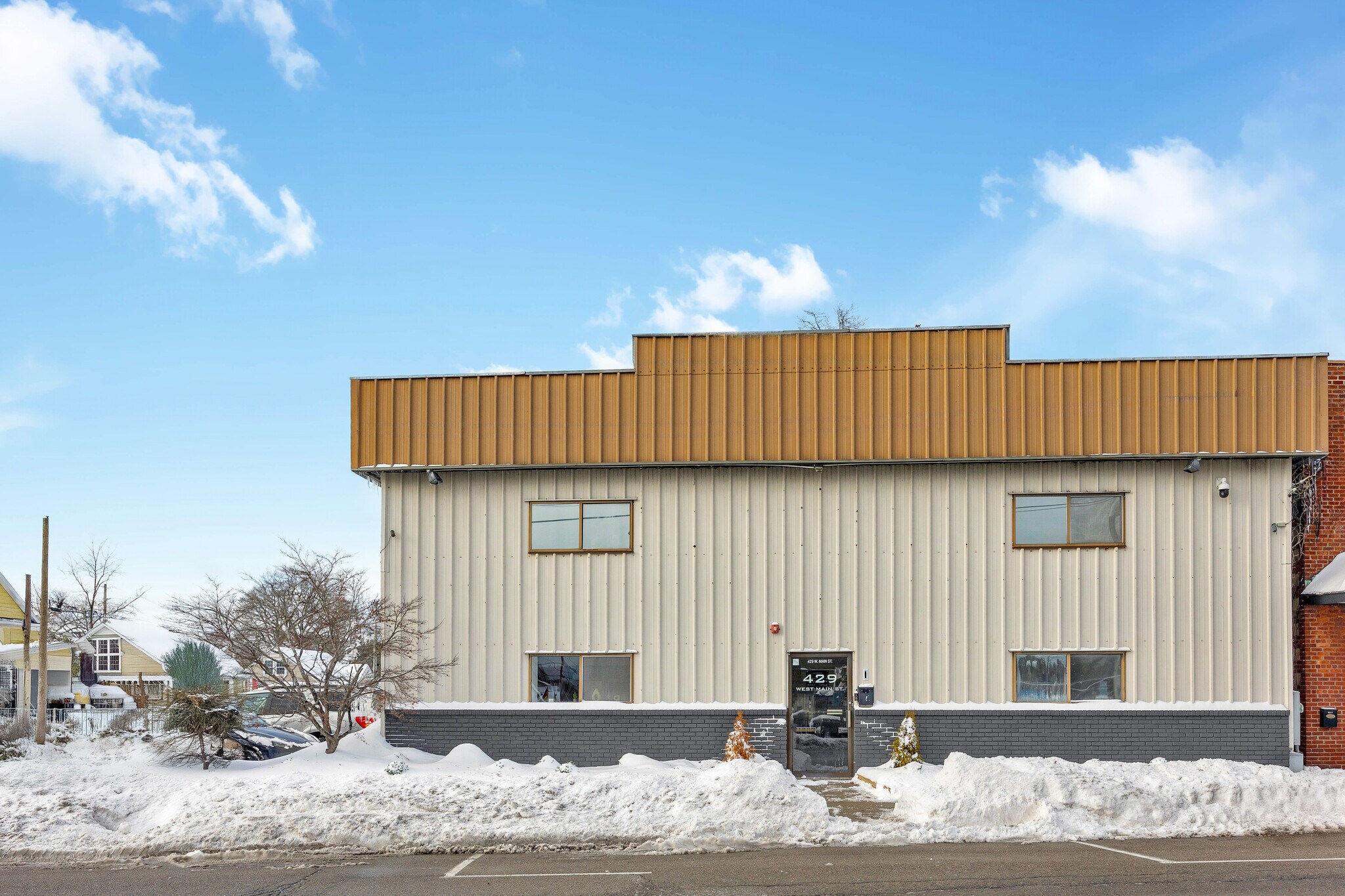 429 W Main St, Patchogue, NY for Rent