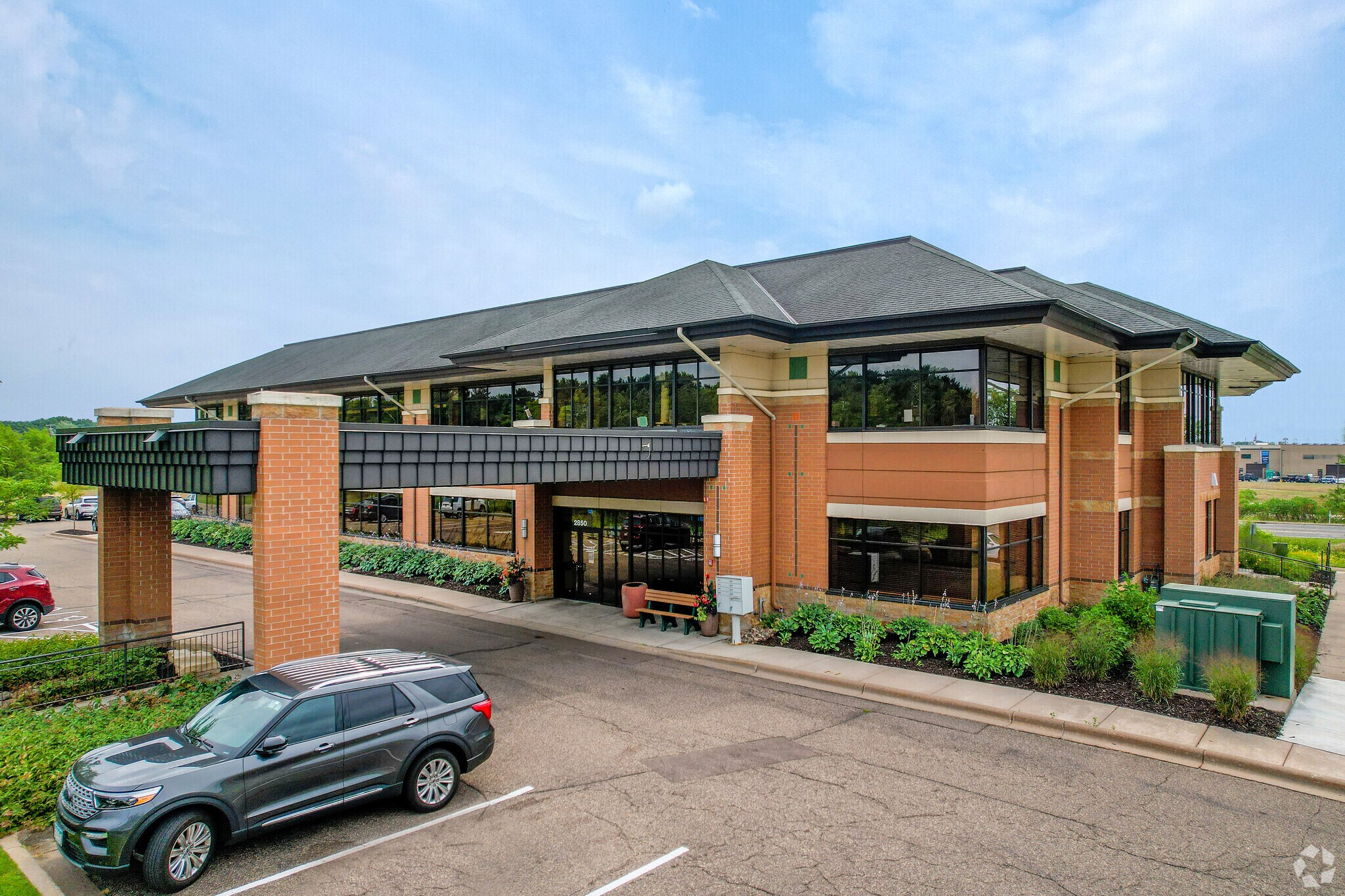 2850 Curve Crest Blvd, Stillwater, MN for Rent