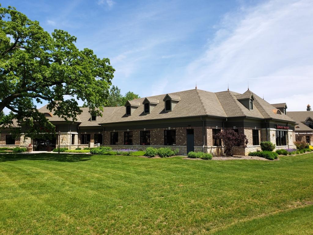 1288 Summit Ave, Oconomowoc, WI for Rent
