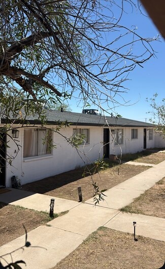 Casa Grande, AZ Apartments - 702-704 W 11th St
