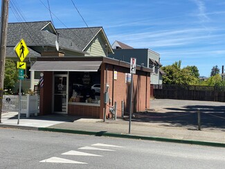 Petaluma, CA Freestanding - 18 Liberty St