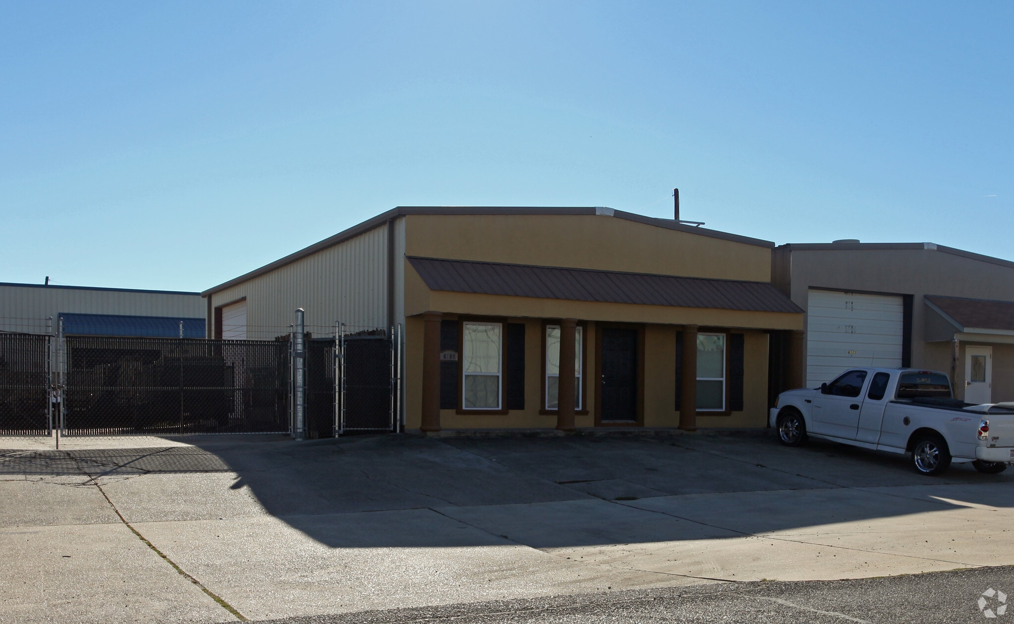 6109 Hollyfield Dr, Baton Rouge, LA for Rent