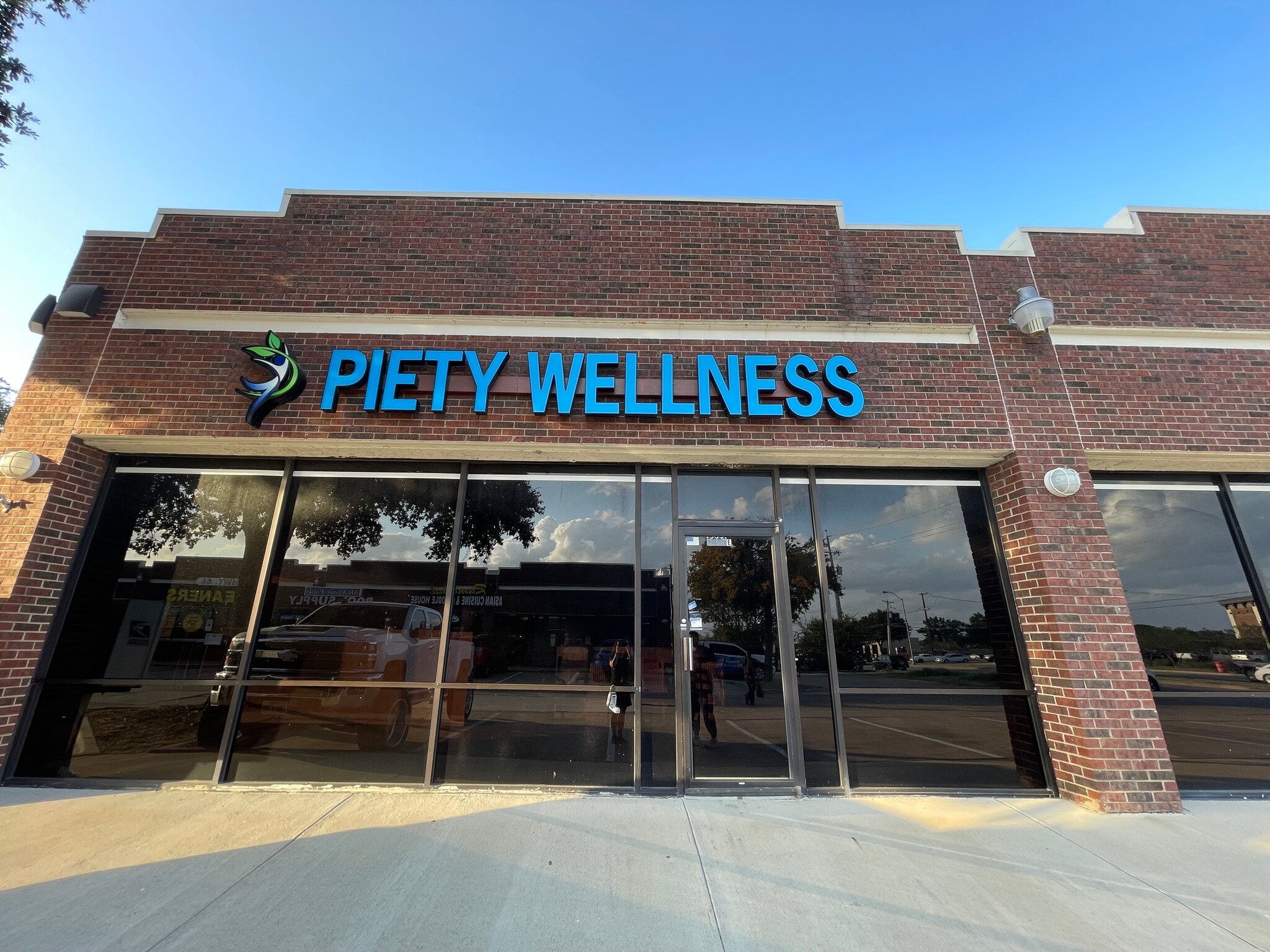 8600-8602 State Highway 66, Rowlett, TX for Rent