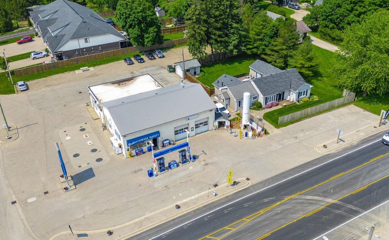 935 St David St N, Fergus, ON for Sale